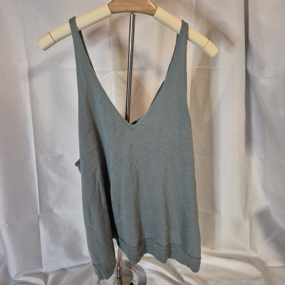Athleta Blue Tank Top with Deep V-neckline and Relaxed Fit